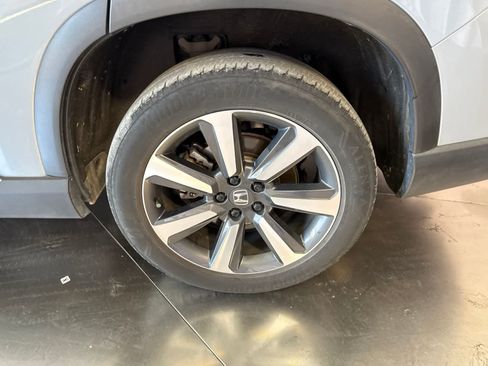 Used 2023 Honda Pilot Elite image 11