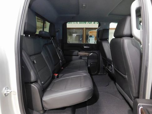 Used 2022 GMC Sierra 3500 Denali w/ Technology Package image 88