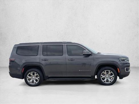 Used 2022 Jeep Wagoneer Series II image 4