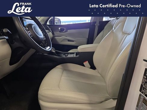 Used 2023 Kia Sorento S w/ Panoramic Sunroof Package image 13