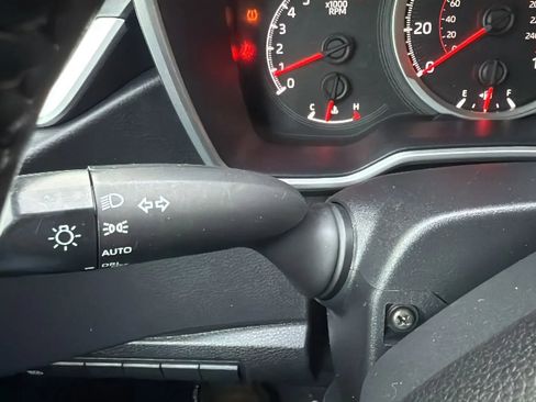 Used 2022 Toyota Corolla SE image 14