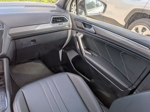 Certified 2023 Volkswagen Tiguan SE R-Line FWD image 17