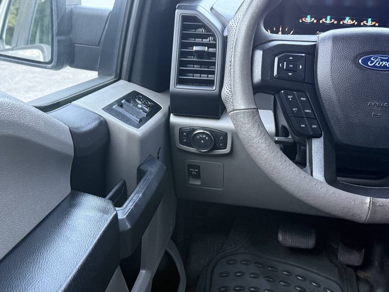 Used 2019 Ford F150 XL w/ Equipment Group 101A Mid RWD image 26