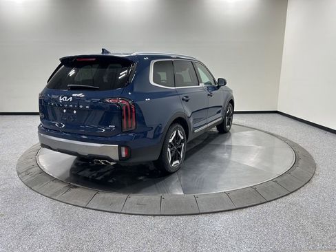 New 2025 Kia Telluride EX image 5