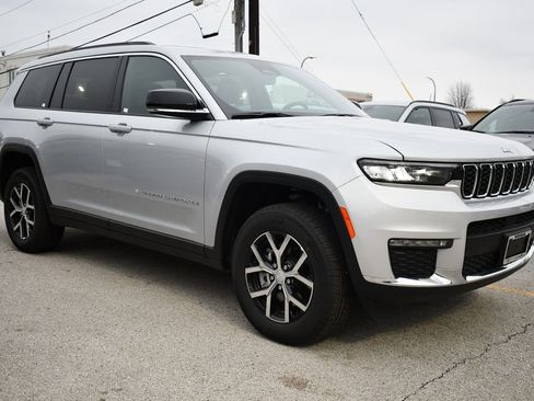 New 2025 Jeep Grand Cherokee L Limited AWD/4WD image 1