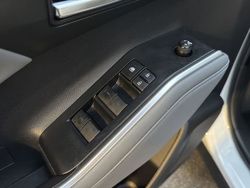 Certified 2022 Toyota Highlander XLE image 29