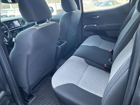 Used 2023 Toyota Tacoma TRD Sport image 9