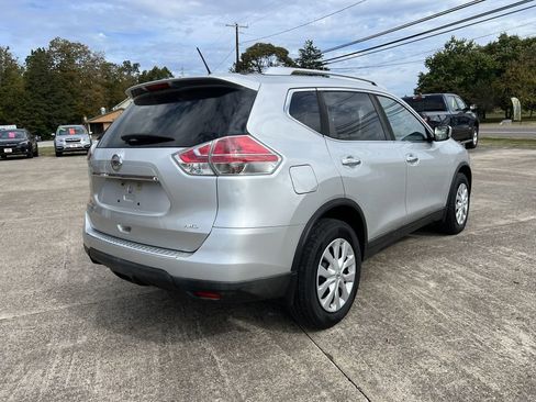 Used 2016 Nissan Rogue S w/ Appearance Package image 17
