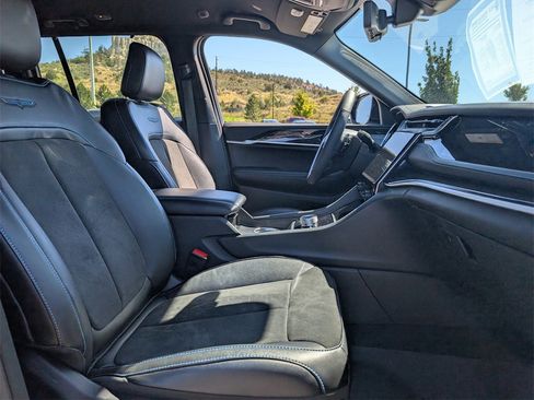 Used 2024 Jeep Grand Cherokee Trailhawk w/ Advanced Protech Group II image 20