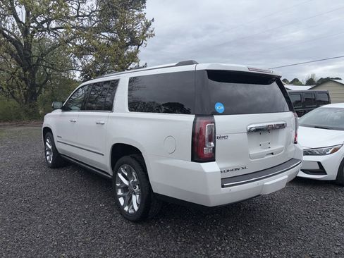 Used 2019 GMC Yukon XL Denali w/ Denali Ultimate Package image 5