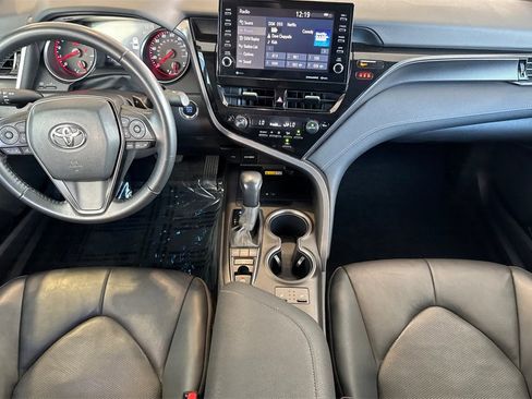 Used 2022 Toyota Camry XSE image 12