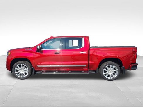 Used 2025 Chevrolet Silverado 1500 High Country w/ High Country Premium Package AWD/4WD image 5