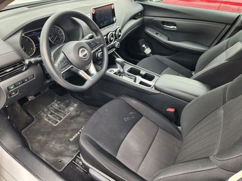 Used 2025 Nissan Sentra SV image 8