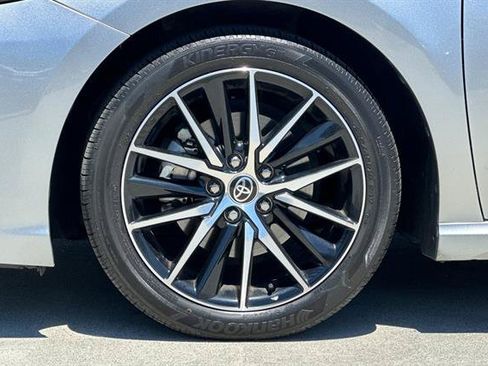 Used 2021 Toyota Camry SE FWD image 29