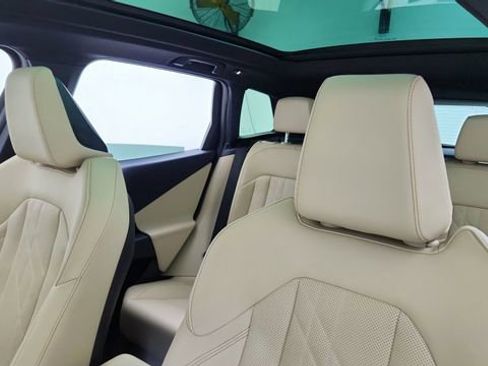 Used 2025 BMW X3 xDrive30i image 34