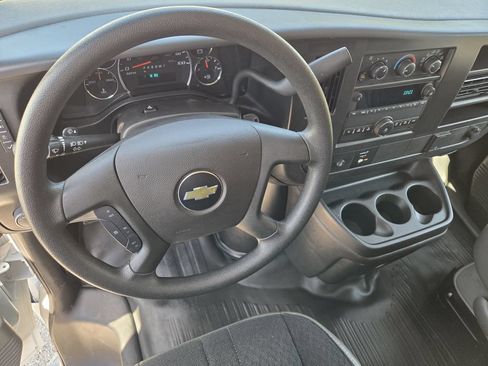 Used 2025 Chevrolet Express 2500 w/ Driver Convenience Package RWD image 28
