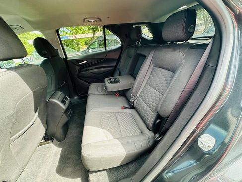 Used 2020 Chevrolet Equinox LT w/ Driver Convenience Package AWD/4WD image 19