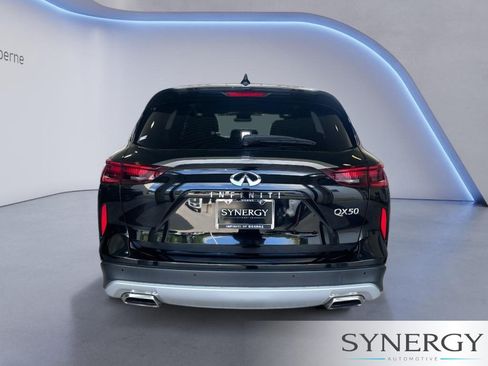 Certified 2023 INFINITI QX50 Pure FWD image 6