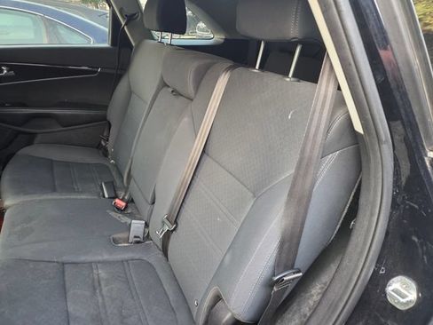 Used 2020 Kia Sorento L FWD image 11
