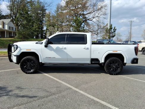 Used 2024 GMC Sierra 2500 AT4 w/ AT4 Preferred Package image 8