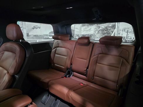 New 2026 Lincoln Navigator Reserve image 24