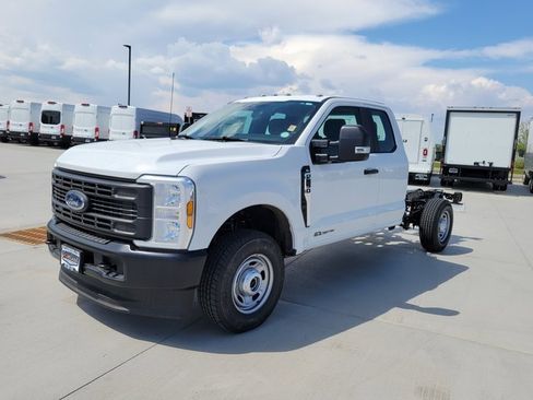 New 2025 Ford F250 XL image 4