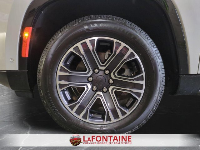 Used 2022 Jeep Wagoneer Series III AWD/4WD image 33