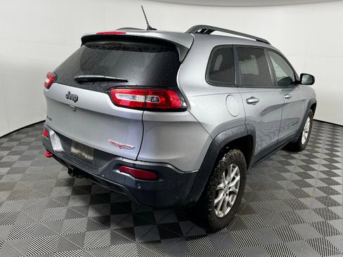 Used 2014 Jeep Cherokee Trailhawk w/ Technology Group AWD/4WD image 5