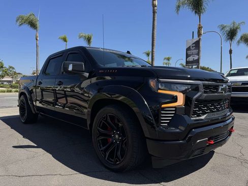 Used 2025 Chevrolet Silverado 1500 RST w/ Redline Edition AWD/4WD image 9