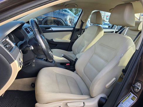 Used 2013 Volkswagen Jetta SE image 21