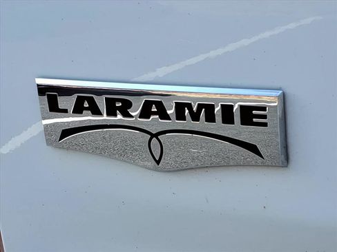 Used 2015 RAM 2500 Laramie w/ Convenience Group image 9