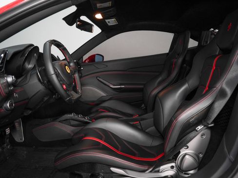 Used 2017 Ferrari 488 GTB RWD image 38