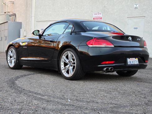 Used 2009 BMW Z4 sDrive30i image 17
