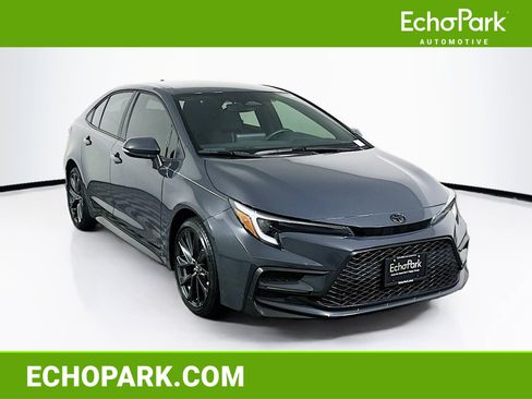 Used 2024 Toyota Corolla SE FWD image 1