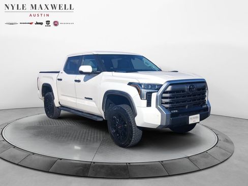 Used 2024 Toyota Tundra Limited AWD/4WD image 2