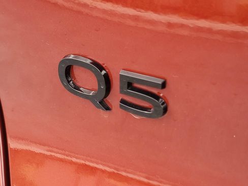 Used 2025 Audi Q5 Premium w/ Convenience Package AWD/4WD image 7