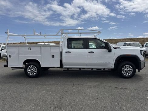 New 2026 GMC Sierra 2500 Pro AWD/4WD image 3
