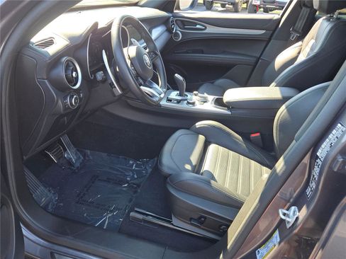 Used 2024 Alfa Romeo Stelvio Veloce image 26