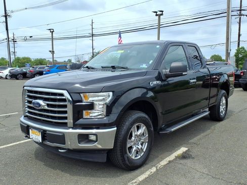 Used 2017 Ford F150 XLT w/ Equipment Group 302A Luxury AWD/4WD image 3