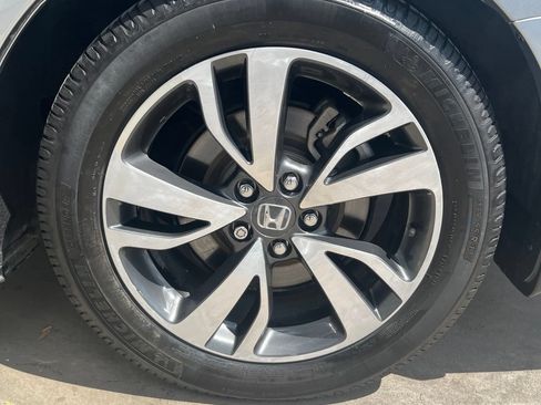 Used 2023 Honda Odyssey Touring image 25
