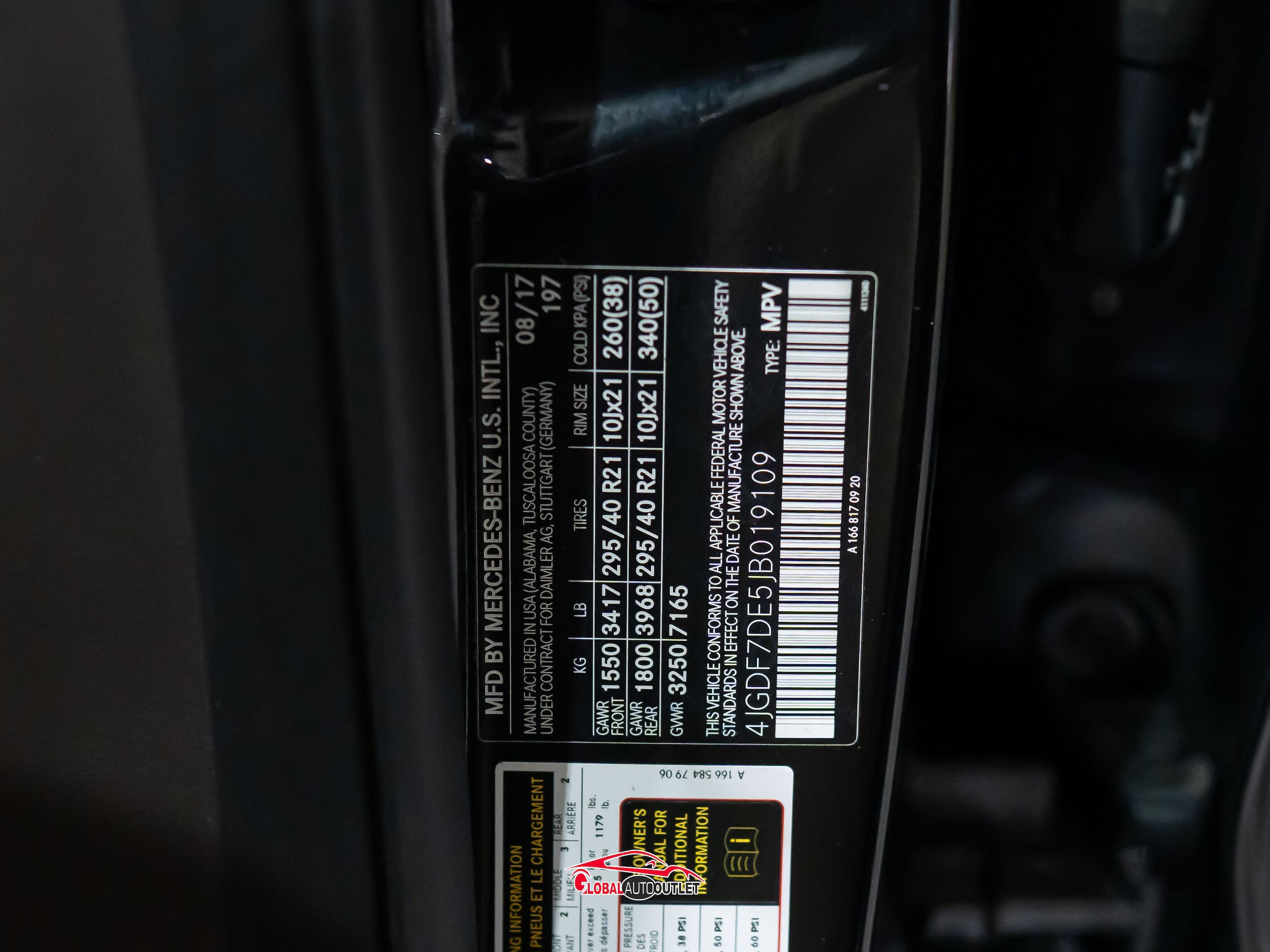 Used 2018 Mercedes-Benz GLS 550 4MATIC w/ Driver Assistance Package image 58