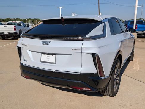 New 2026 Cadillac Lyriq Luxury image 35