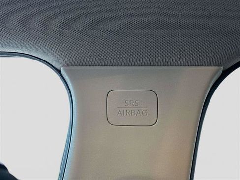 Used 2022 Nissan Rogue SV image 31