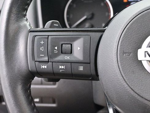 Used 2021 Nissan Rogue SV w/ Premium Package FWD image 18