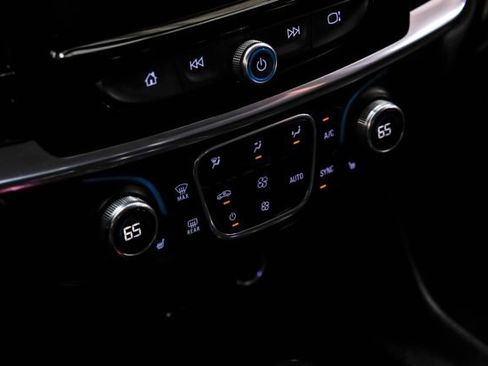 Used 2019 Chevrolet Traverse RS image 24