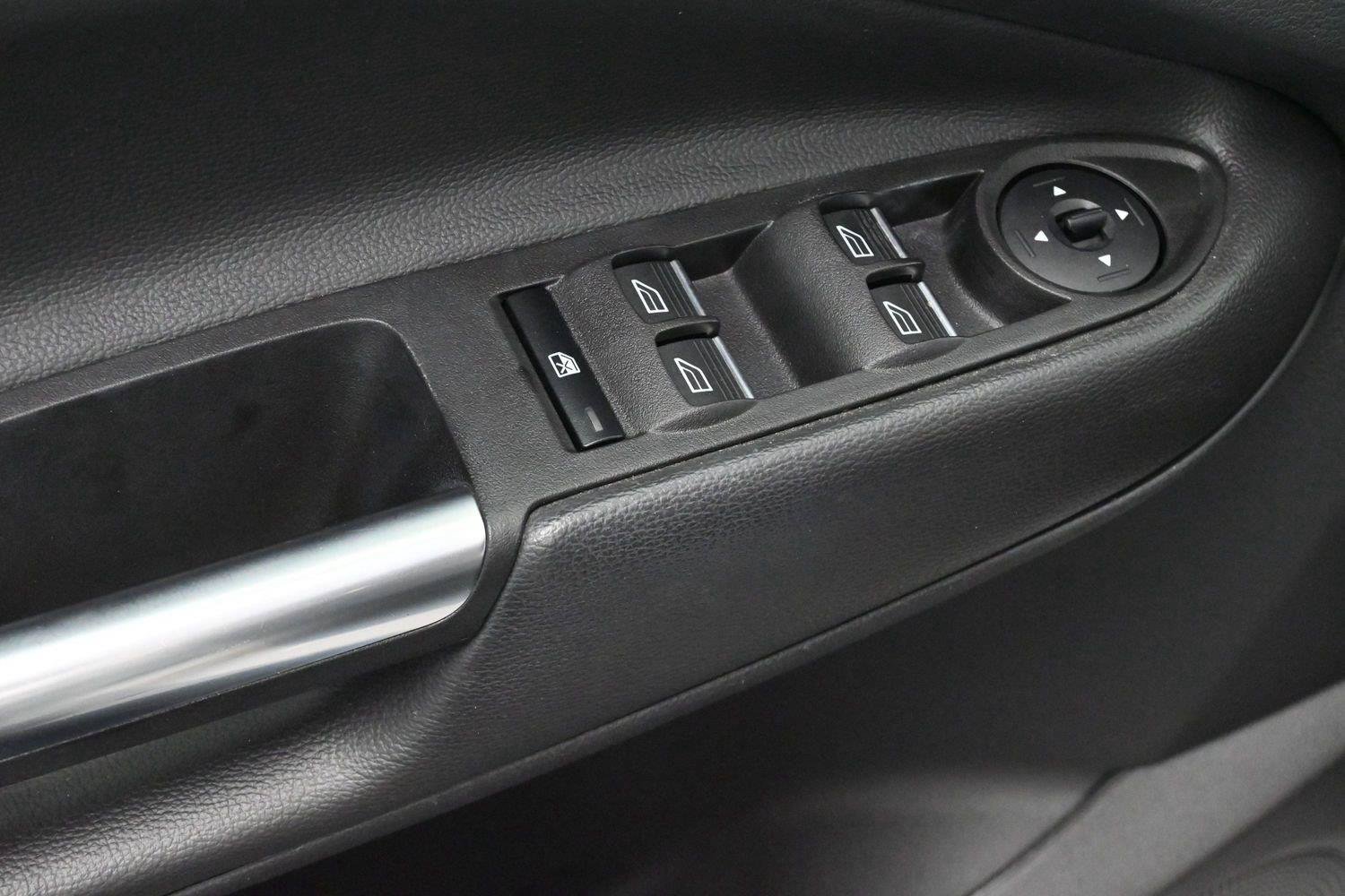 Used 2017 Ford Escape Titanium FWD image 14