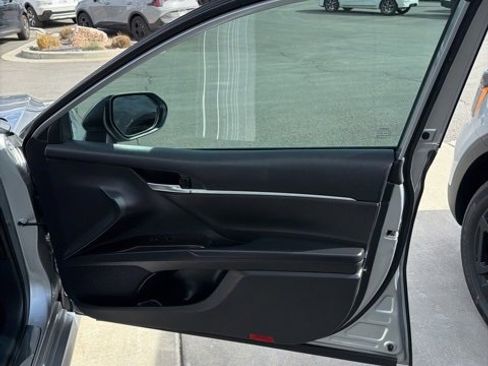 Used 2022 Toyota Camry LE w/ Audio Upgrade Package image 32