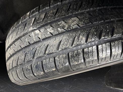 Used 2022 Chrysler Pacifica Limited w/ Uconnect Theater Family Group image 41