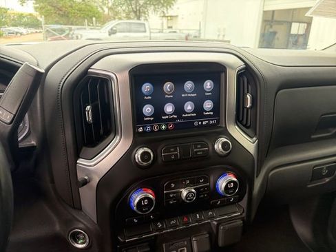 Used 2021 GMC Sierra 1500 SLT w/ X31 Off-Road Package AWD/4WD image 10