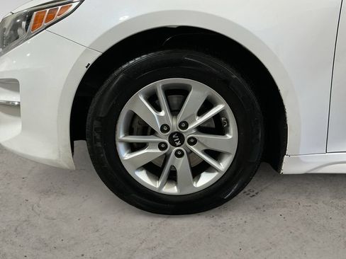 Used 2018 Kia Optima LX FWD image 13
